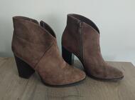 Grajewo ogłoszenia: Sprzedam botki damskie - dwie pary, stan bardzo dobry, bez... - zdjęcie