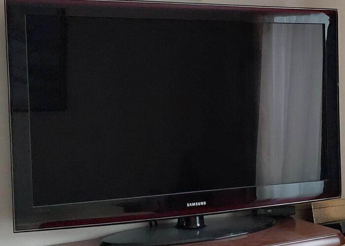 Grajewo ogłoszenia: Sprzedam działający telewizor Samsung z 2008 roku wraz z nowym...