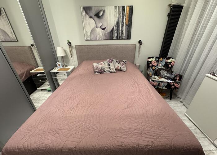 Grajewo ogłoszenia: Używane łóżko do sypialni w kolorze różowym. Posiada...