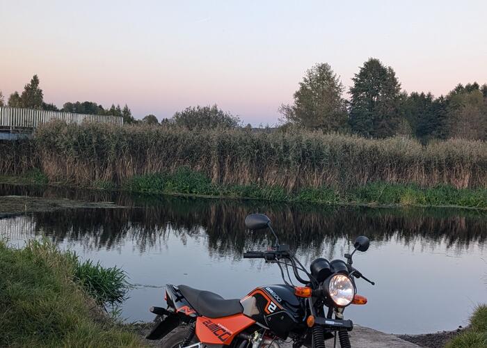Grajewo ogłoszenia: Sprzedam motorower 50,  4-biegowy.
Przejechane zaledwie 400 km od...